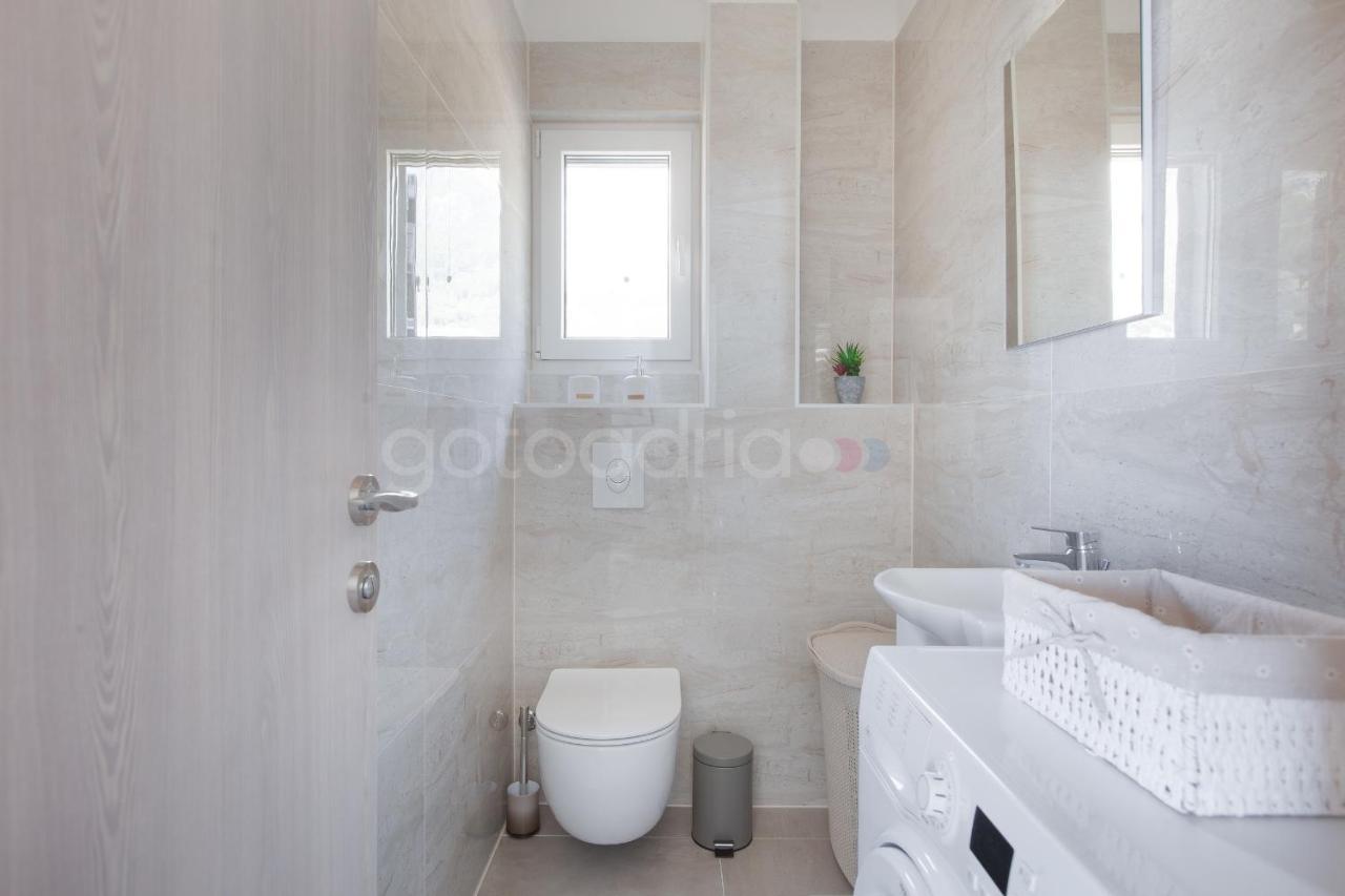 Luxury Apartment Sofia -Free Beach Parking Makarska Exterior foto