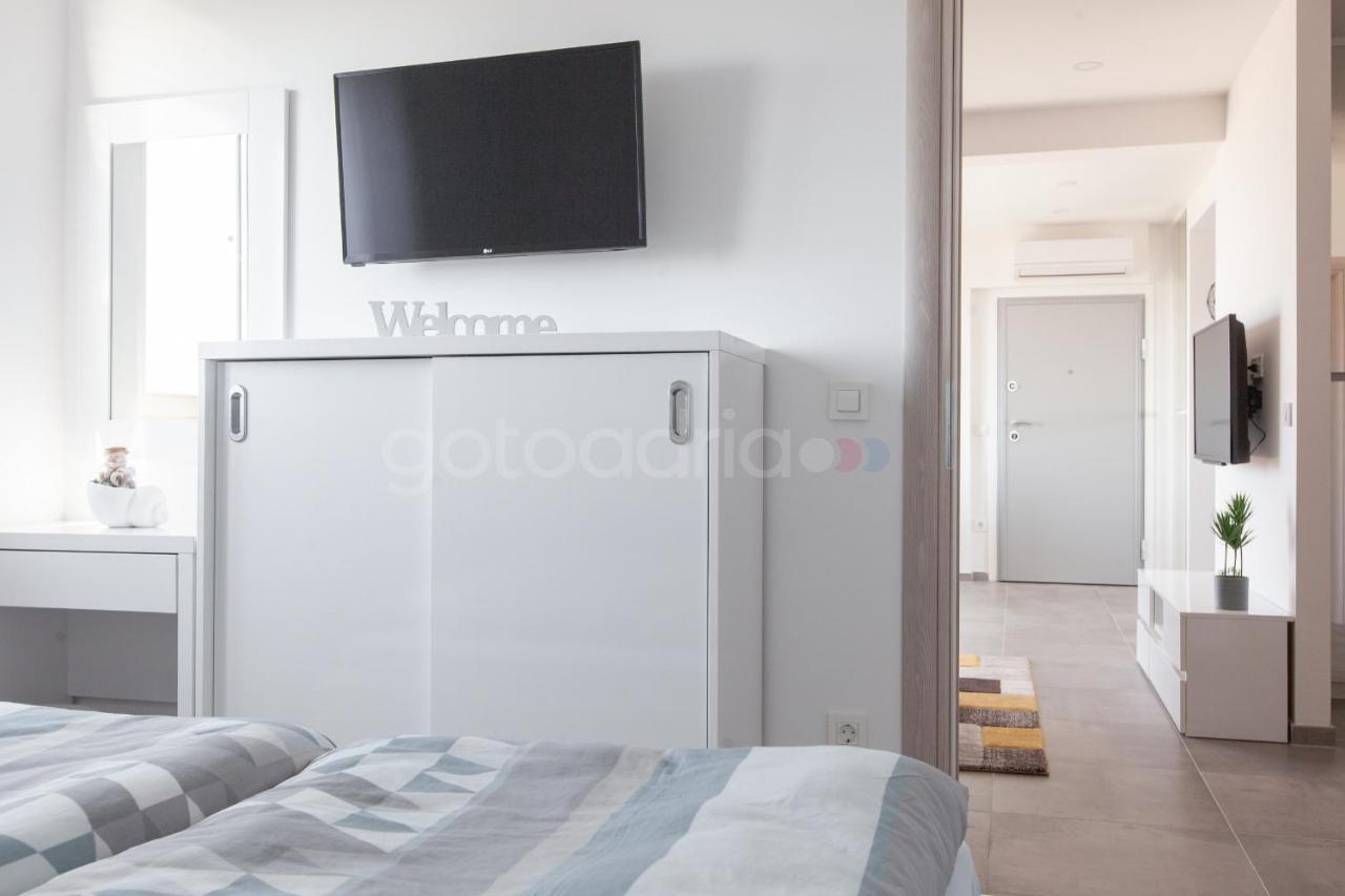 Luxury Apartment Sofia -Free Beach Parking Makarska Exterior foto